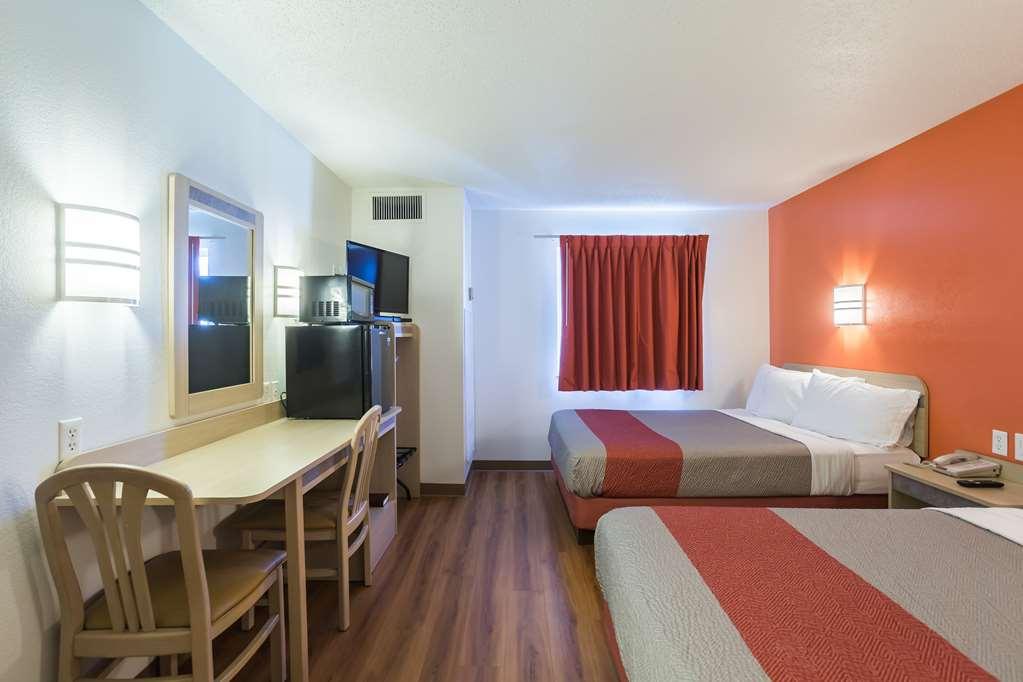 Motel 6-Dale, In Room photo